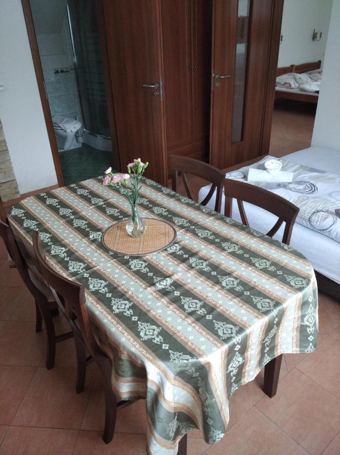 Appartement Dvur U Kaplicky à Žďár nad Sázavou Extérieur photo